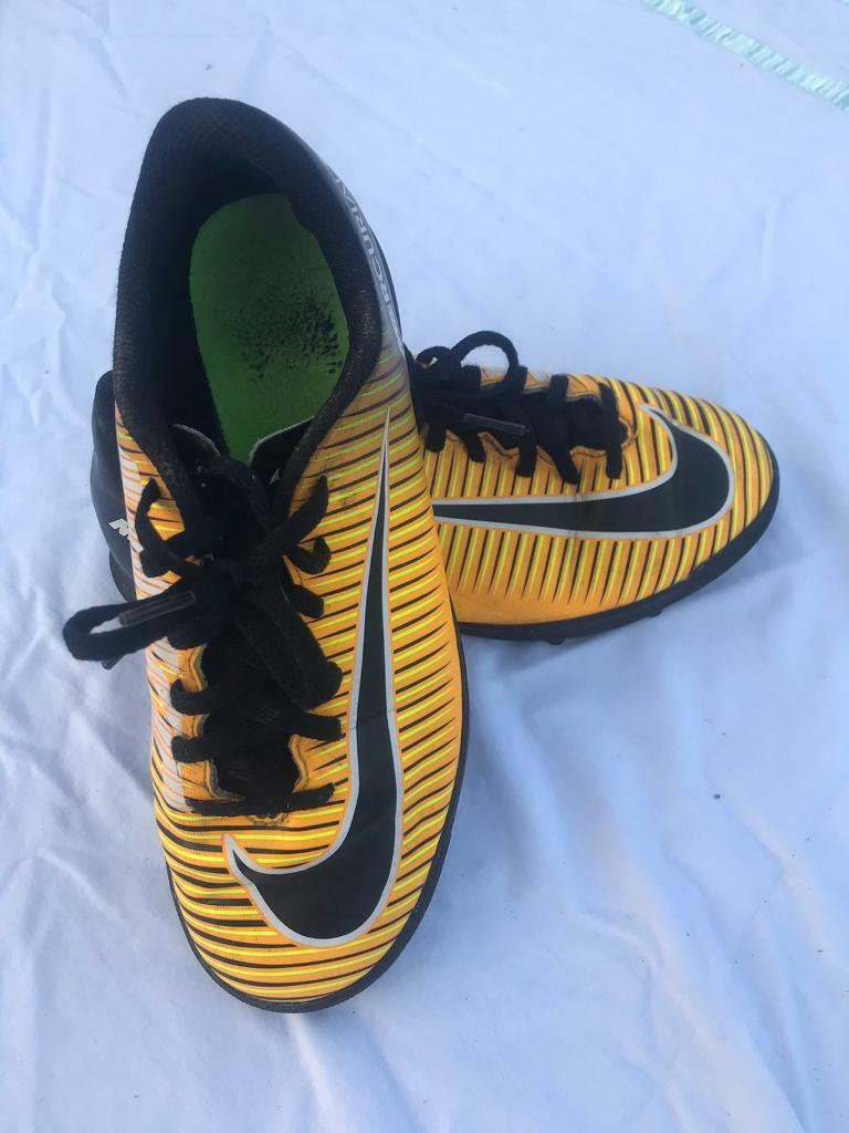 boys astro turf football boots